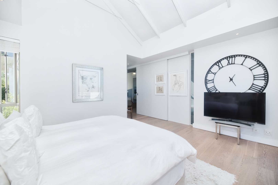 3 Bedroom Property for Sale in Fernkloof Estate Western Cape